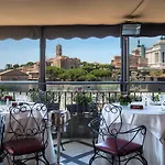 Forum 4*