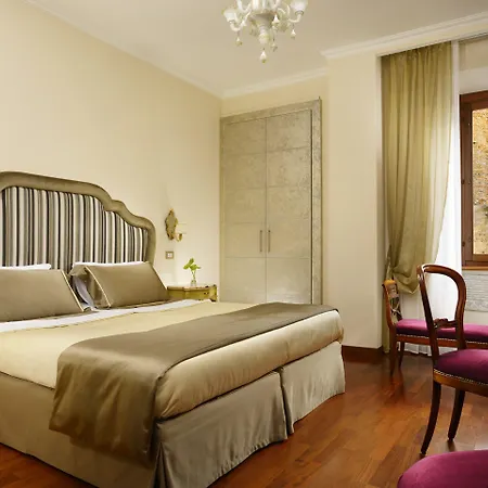 论坛酒店 酒店 4*