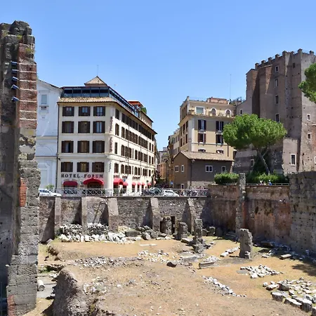 论坛酒店 酒店 4*