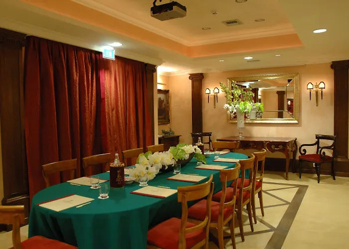 Hotel Forum 4*