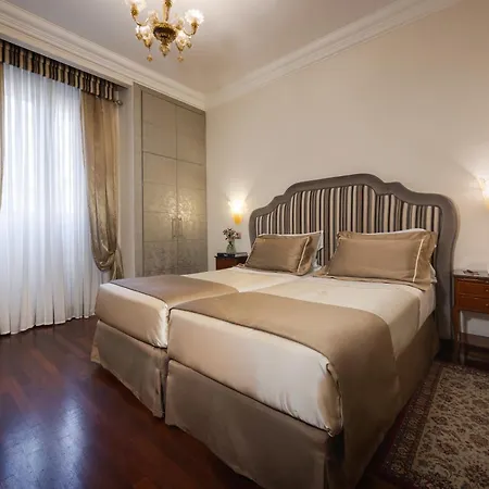 Forum Ξενοδοχείο 4*